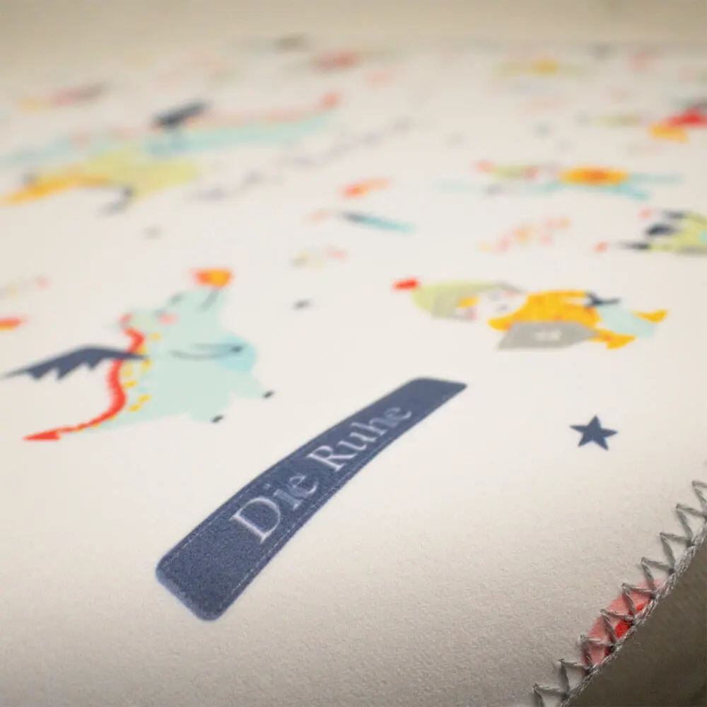 زیرانداز تعویض ضد آب دی روحه Die Ruhe طرح شوالیه کوچولو